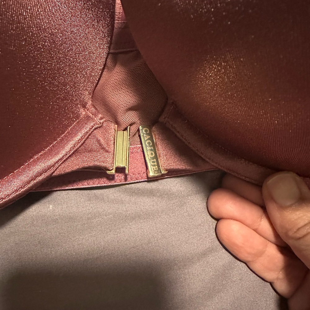 Like new Cacique front fastening bra. - Picture 2 of 5
